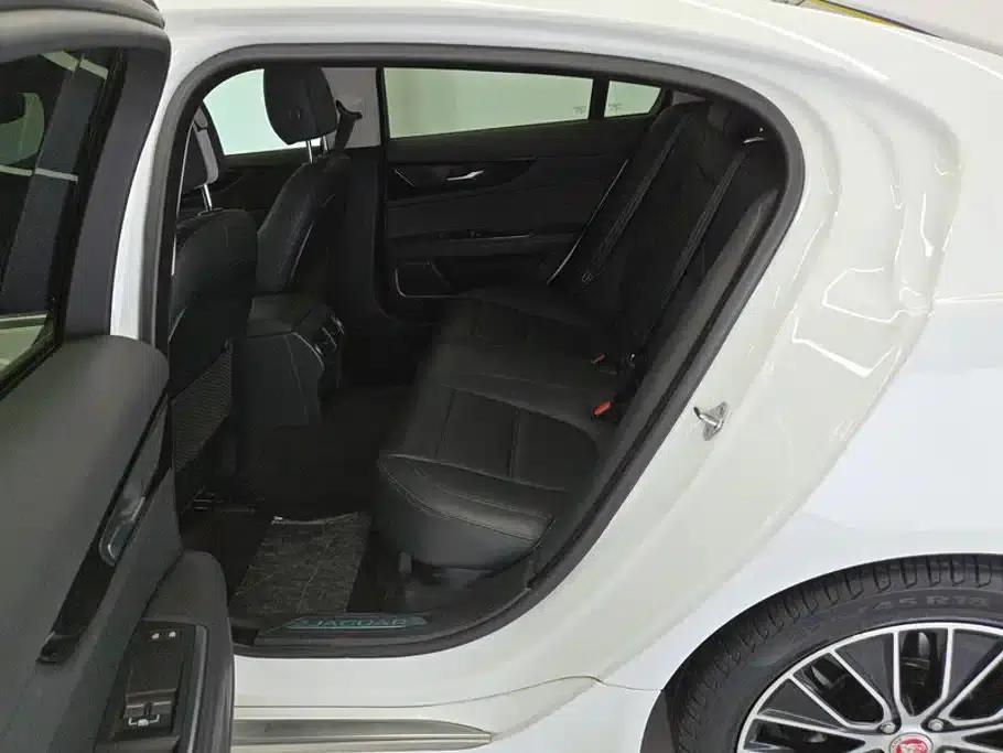 Jaguar XEL 2021 2.0T 250PS S Progressive Elegance Edition — миниатюра 11
