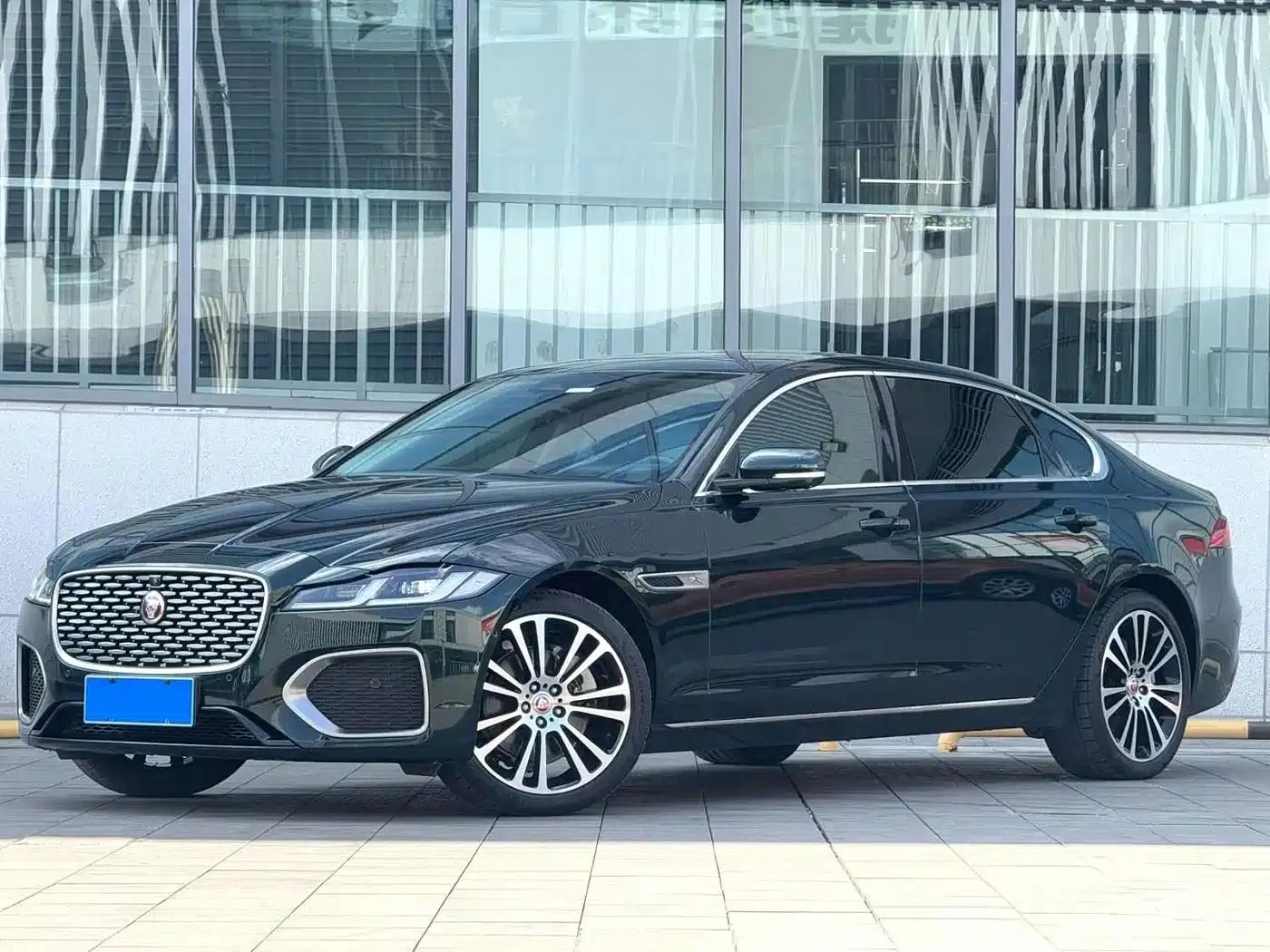 Jaguar XFL 2024 2.0T P250 2WD Luxury Edition — миниатюра 1
