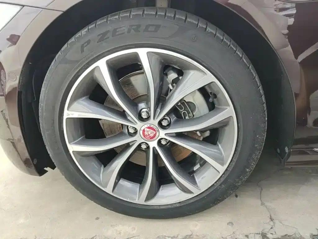 2021 Jaguar XFL 2.0T P250 2WD Elite Sport Edition — миниатюра 23