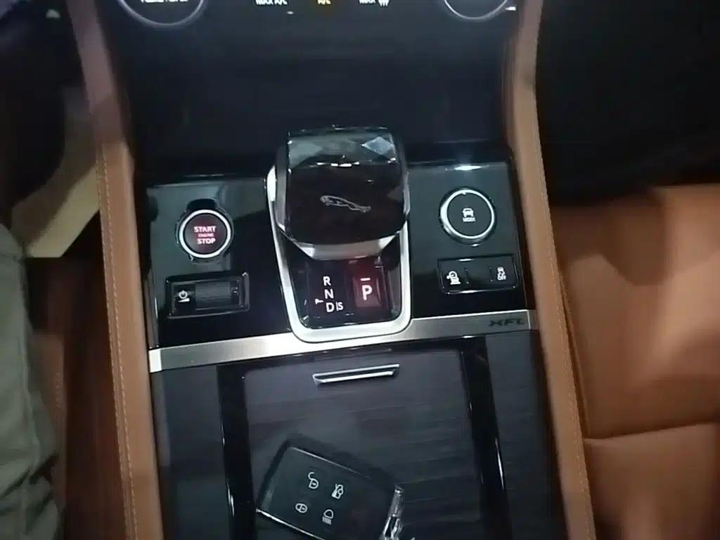 2022 Jaguar XFL 2.0T P250 2WD Elite Sport Edition — миниатюра 14
