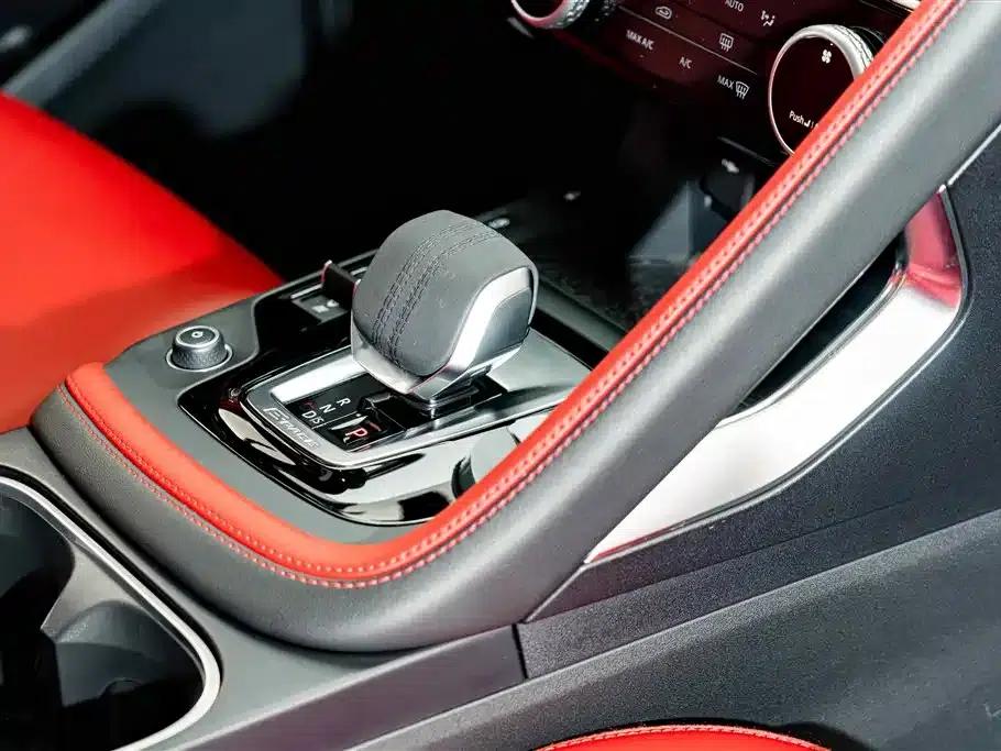 2024 Jaguar E-PACE R-DYNAMIC S — миниатюра 18