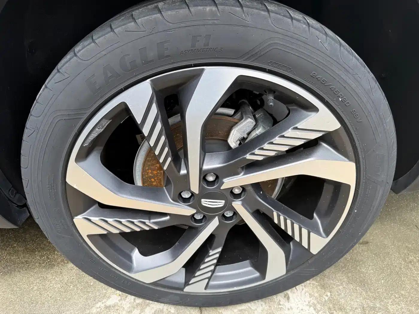 Geely Xingyue L 2023 2.0TD High-Power Automatic Two-Wheel Drive Flagship Edition — миниатюра 13