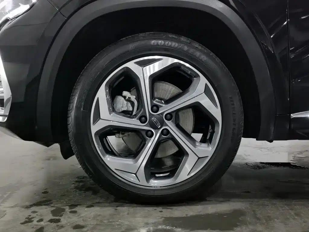 Geely Xingyue L 2024 2.0TD High-Power Automatic Two-Wheel Drive Cloud Edition — миниатюра 17