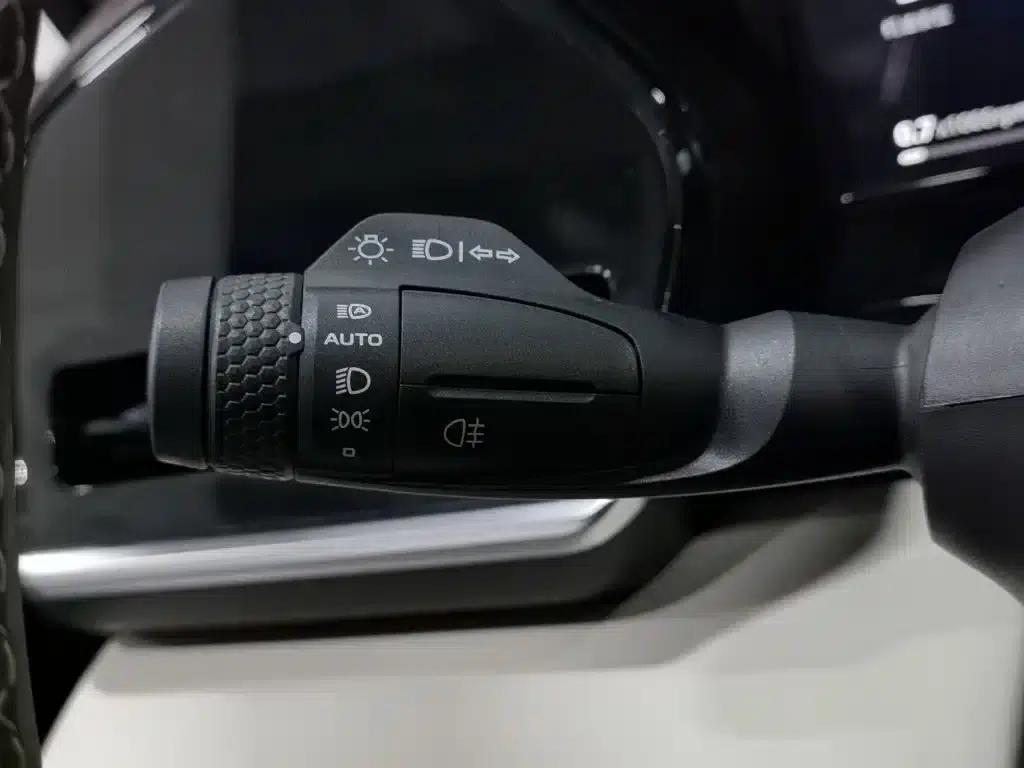 Geely Xingyue L 2024 2.0TD High-Power Automatic Two-Wheel Drive Cloud Edition — миниатюра 21