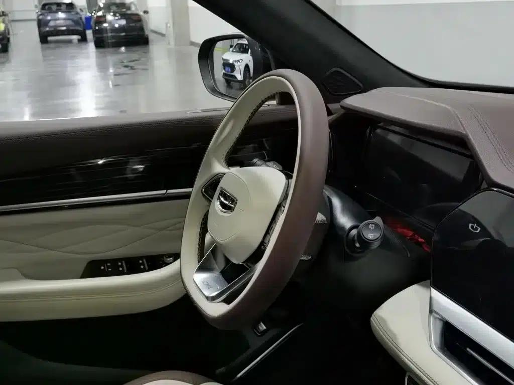 Geely Xingyue L 2024 2.0TD High-Power Automatic Two-Wheel Drive Cloud Edition — миниатюра 22