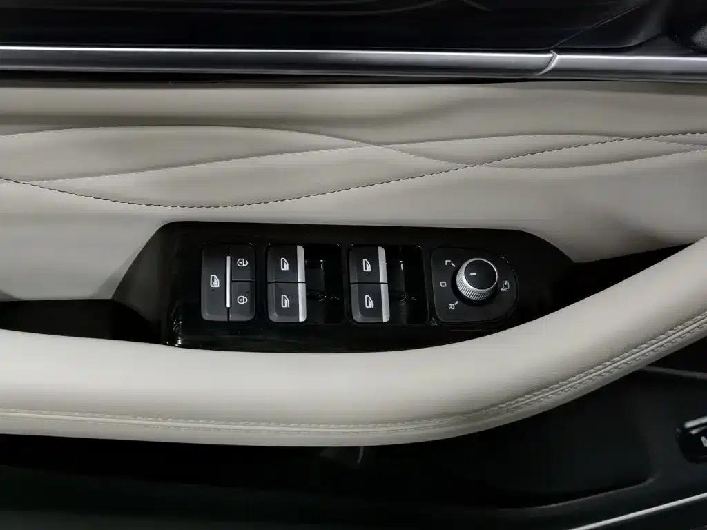 Geely Xingyue L 2024 2.0TD High-Power Automatic Two-Wheel Drive Cloud Edition — миниатюра 9