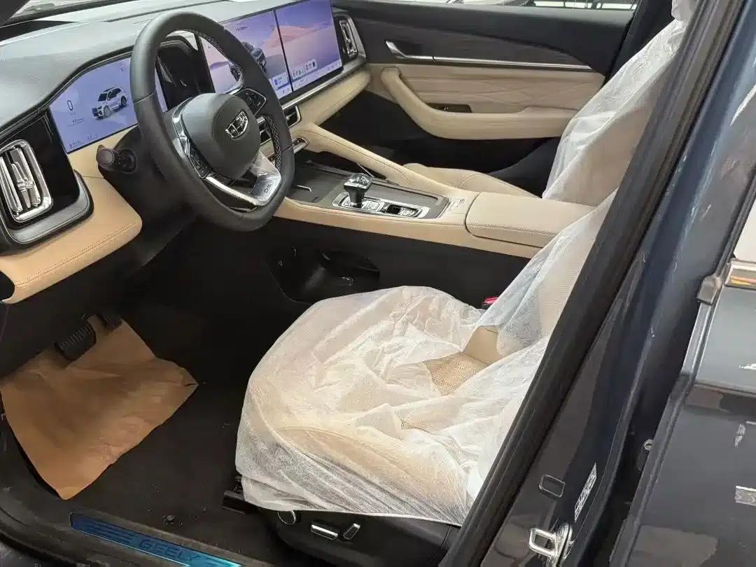 Geely Xingyue L 2025 Oriental Radiance 2.0TD Automatic Star Edition — миниатюра 5