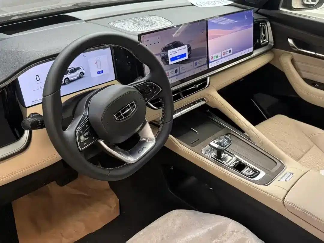 Geely Xingyue L 2025 Oriental Radiance 2.0TD Automatic Star Edition — миниатюра 8