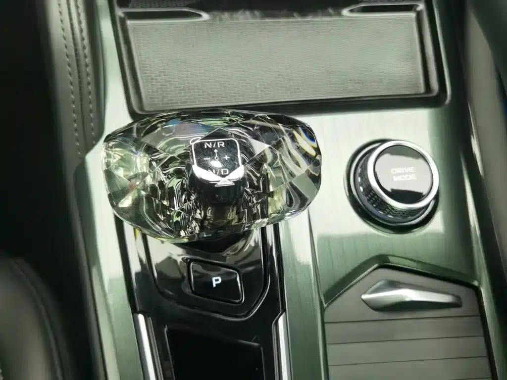 Geely Xingyue L 2021 2.0TD High-Power Automatic Four-Wheel Drive Flagship Edition — миниатюра 13