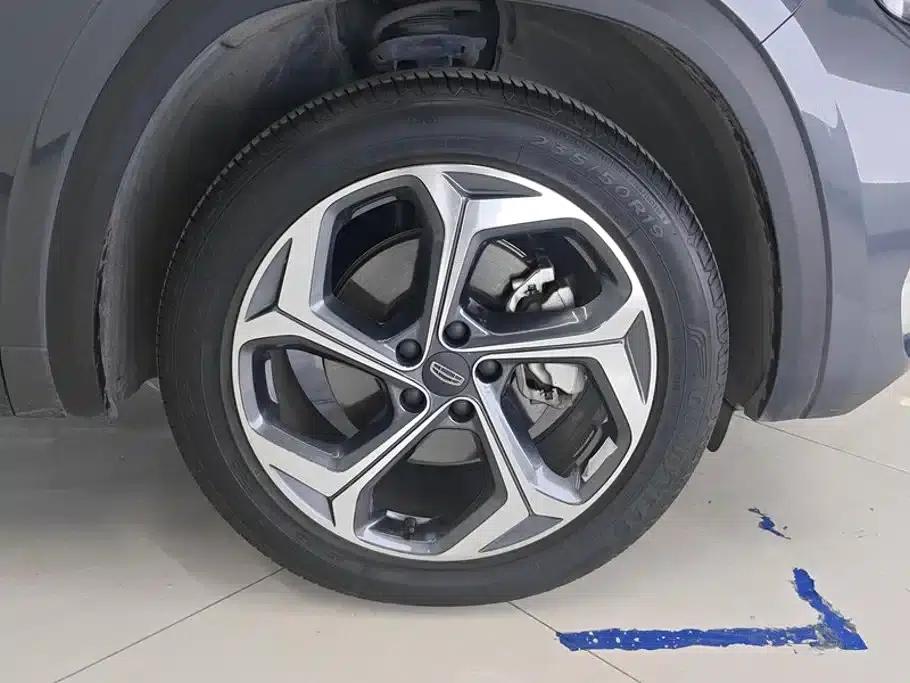 Geely Xingyue L 2024 2.0TD High-Power Automatic Two-Wheel Drive Cloud Edition — миниатюра 6
