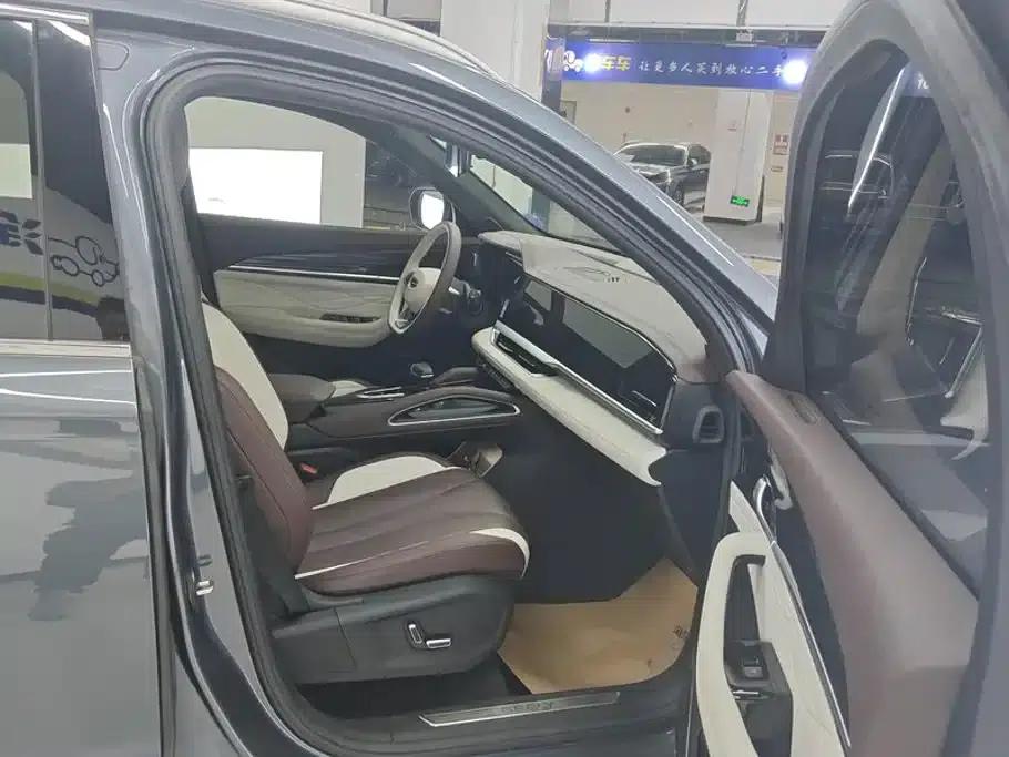Geely Xingyue L 2024 2.0TD High-Power Automatic Two-Wheel Drive Cloud Edition — миниатюра 8