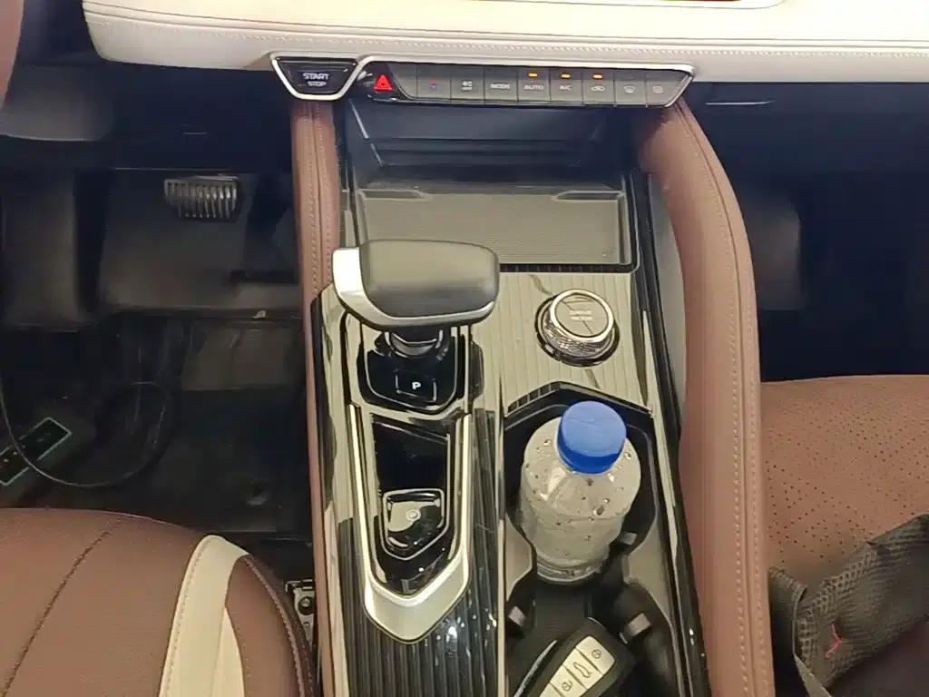 Geely Xingyue L 2021 2.0TD High-Power Automatic Four-Wheel Drive Flagship Edition — миниатюра 14