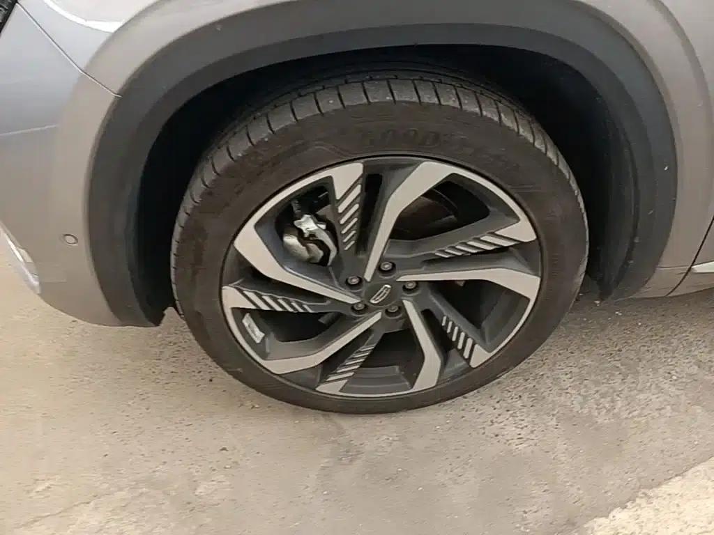 Geely Xingyue L 2021 2.0TD High-Power Automatic Four-Wheel Drive Flagship Edition — миниатюра 23