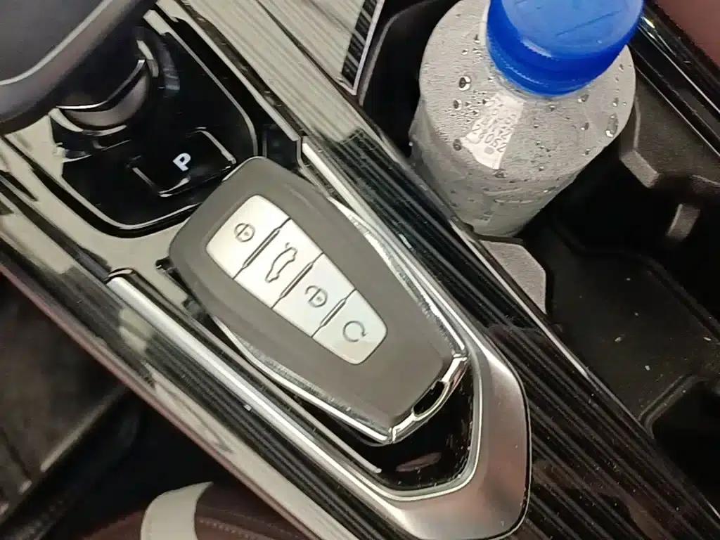 Geely Xingyue L 2021 2.0TD High-Power Automatic Four-Wheel Drive Flagship Edition — миниатюра 9