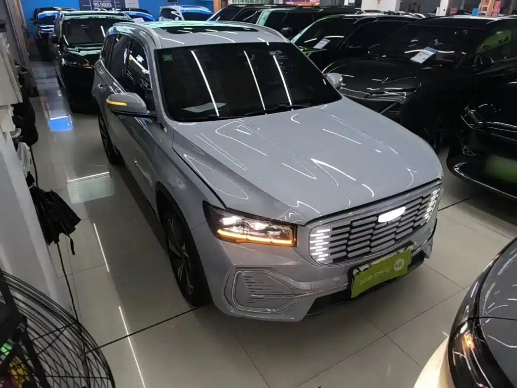 Geely Xingyue L Extended-Range Electric Version 2022 1.5T DHT Extended-Range Electric Premium Edition — миниатюра 4