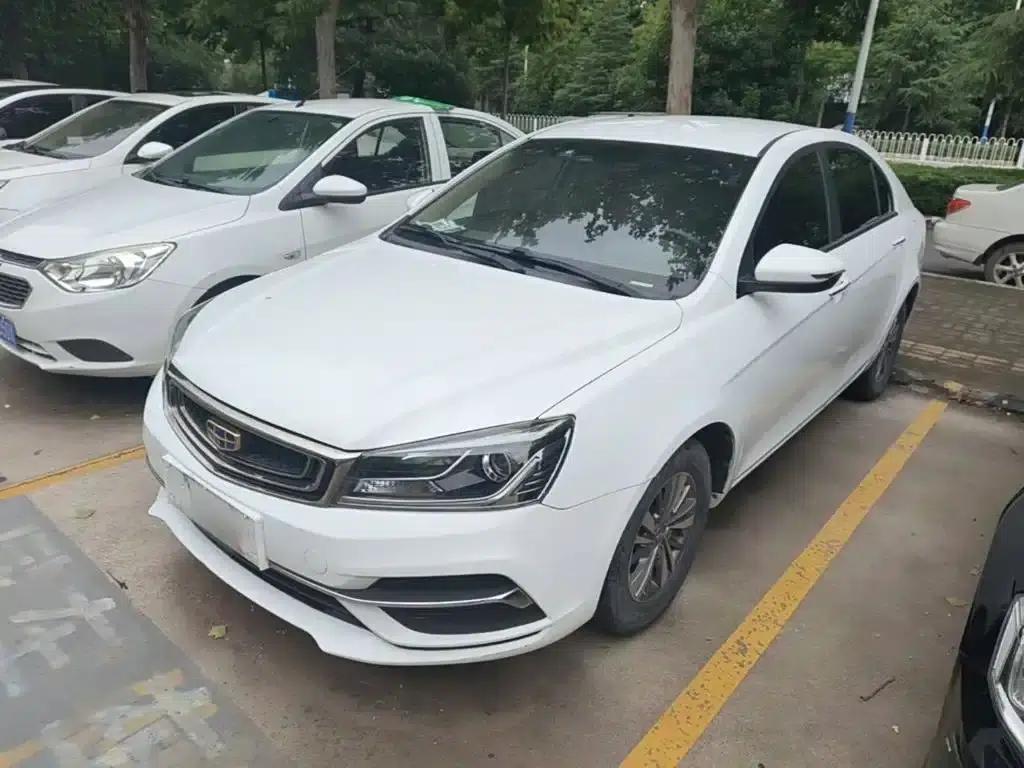 Geely Emgrand 2018 1.5L CVT Luxury Edition — миниатюра 2