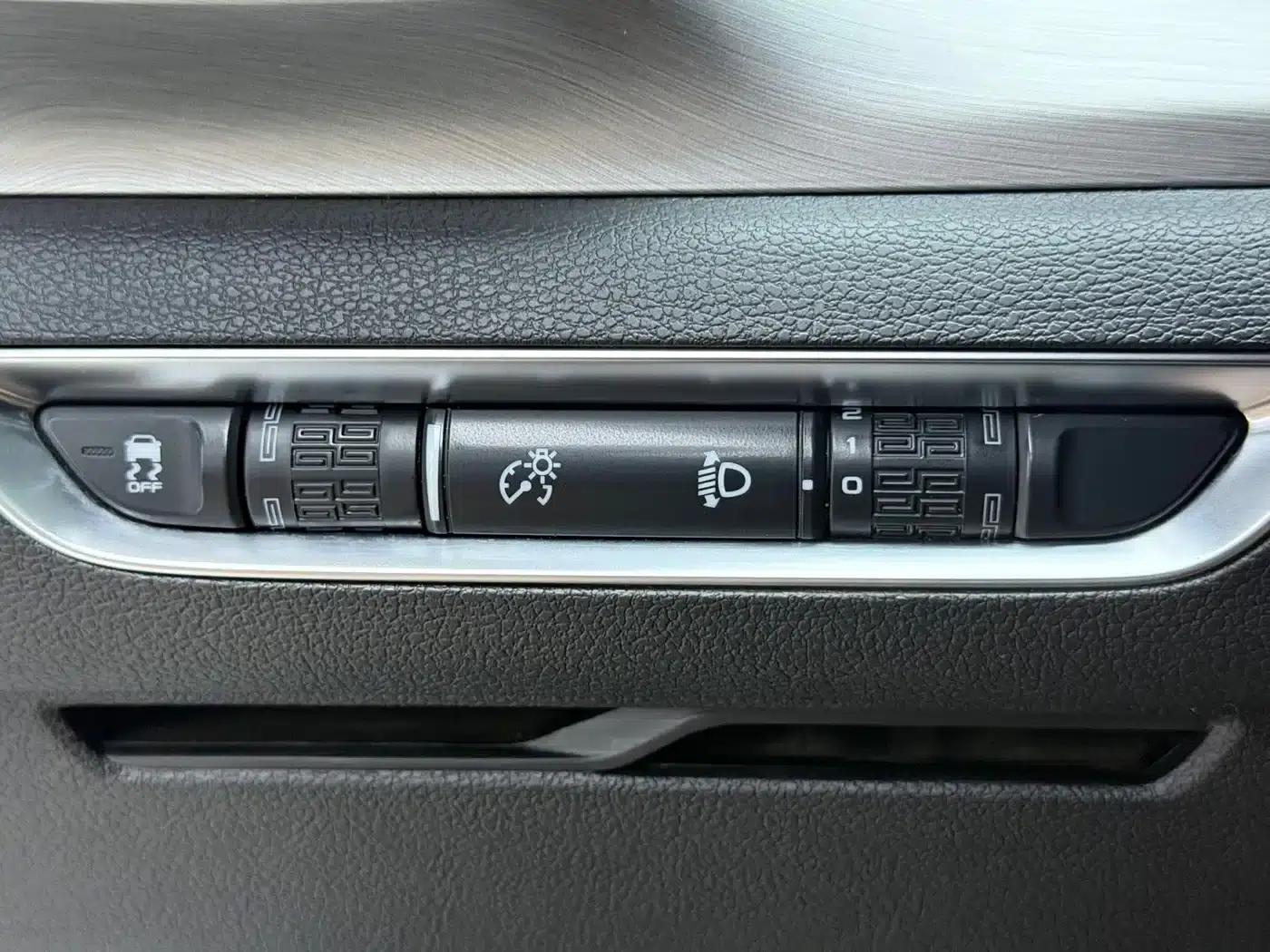Geely Binyue 2021 1.4T DCT Diamond Edition — миниатюра 13
