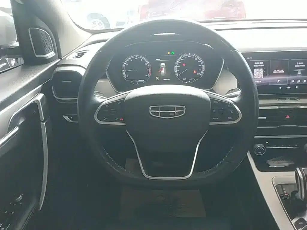 Geely Binyue 2020 Facelift 240T DCT Hunter — миниатюра 11