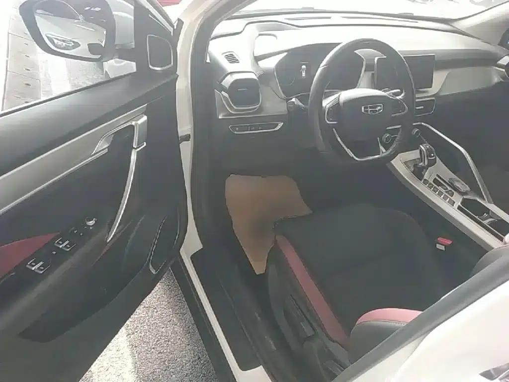 Geely Binyue 2020 Facelift 240T DCT Hunter — миниатюра 16