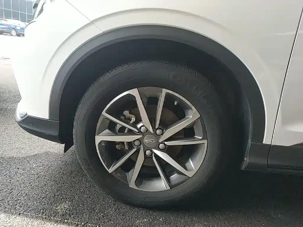Geely Binyue 2020 Facelift 240T DCT Hunter — миниатюра 23