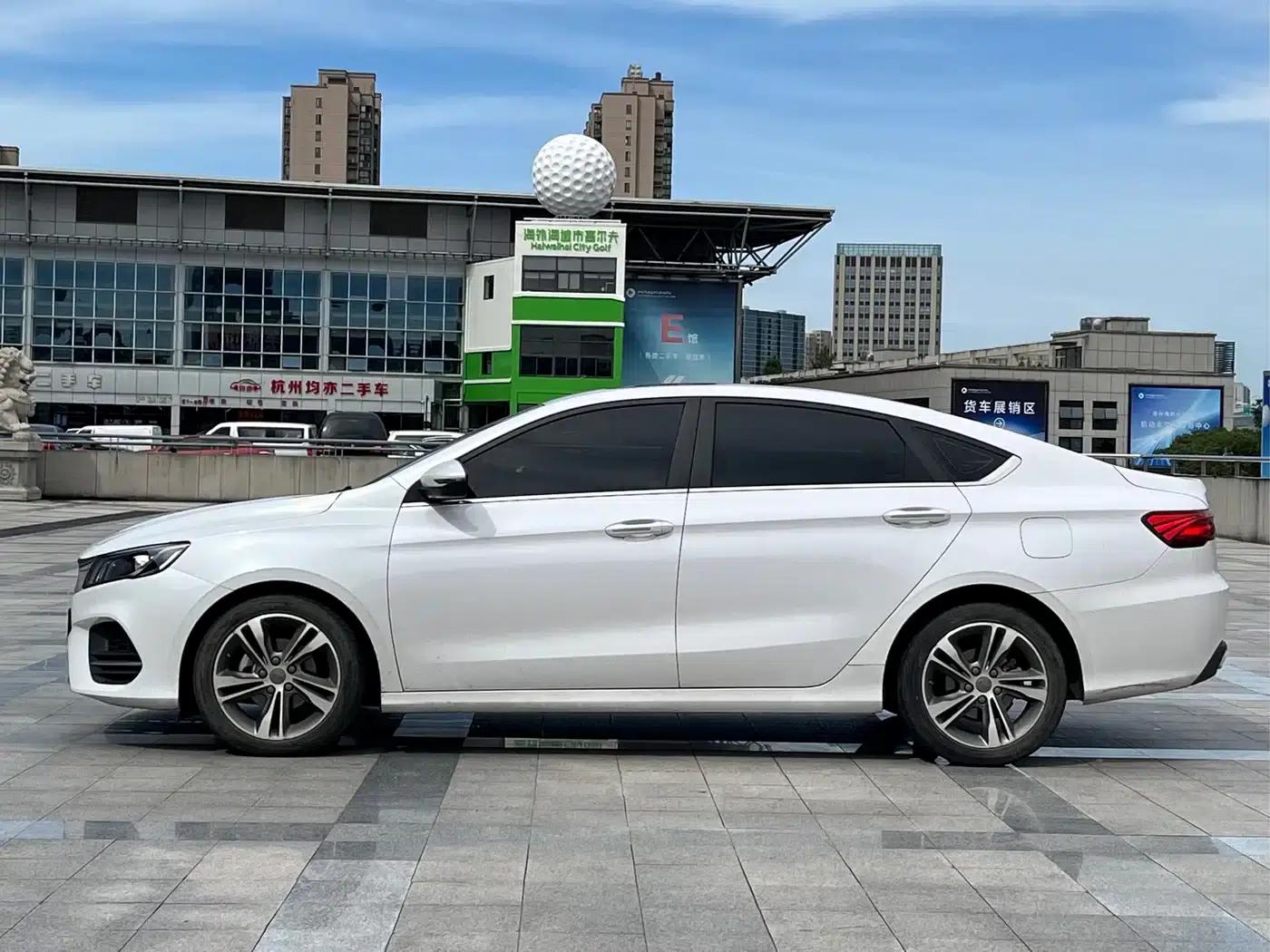 Geely Binrui 2018 14T CVT Binzhi Edition — миниатюра 3