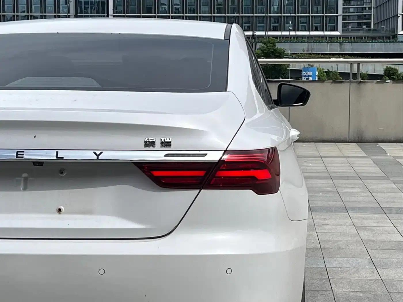 Geely Binrui 2018 14T CVT Binzhi Edition — миниатюра 7