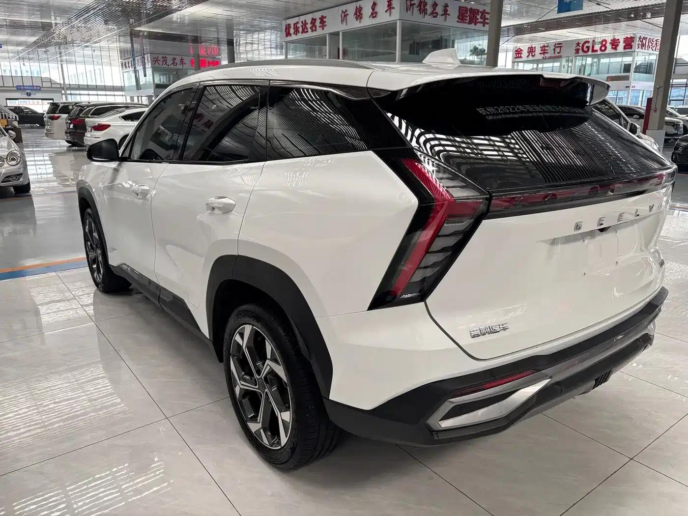 Geely Boyue L 2023 2.0TD DCT Premium Edition — миниатюра 11