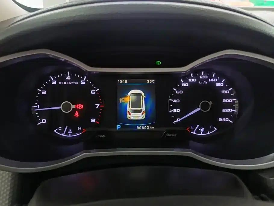 Geely GS 2016 Elegant Edition 1.8L Automatic Leading Model — миниатюра 14