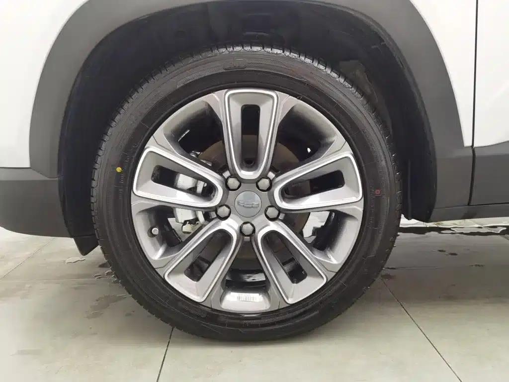 Geely ICON 2026 Chocolate 1.5TD Premium Edition — миниатюра 17