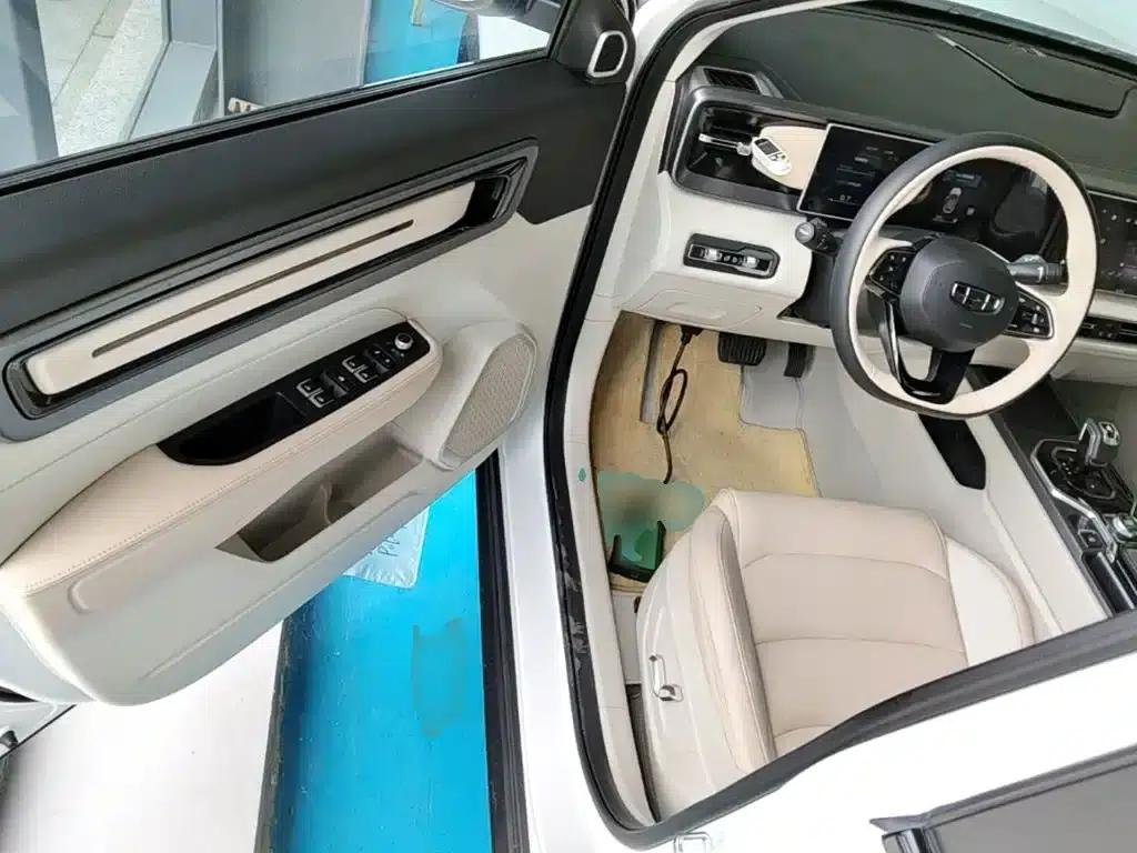 Geely ICON 2023 1.5TD Chocolate Edition — миниатюра 16