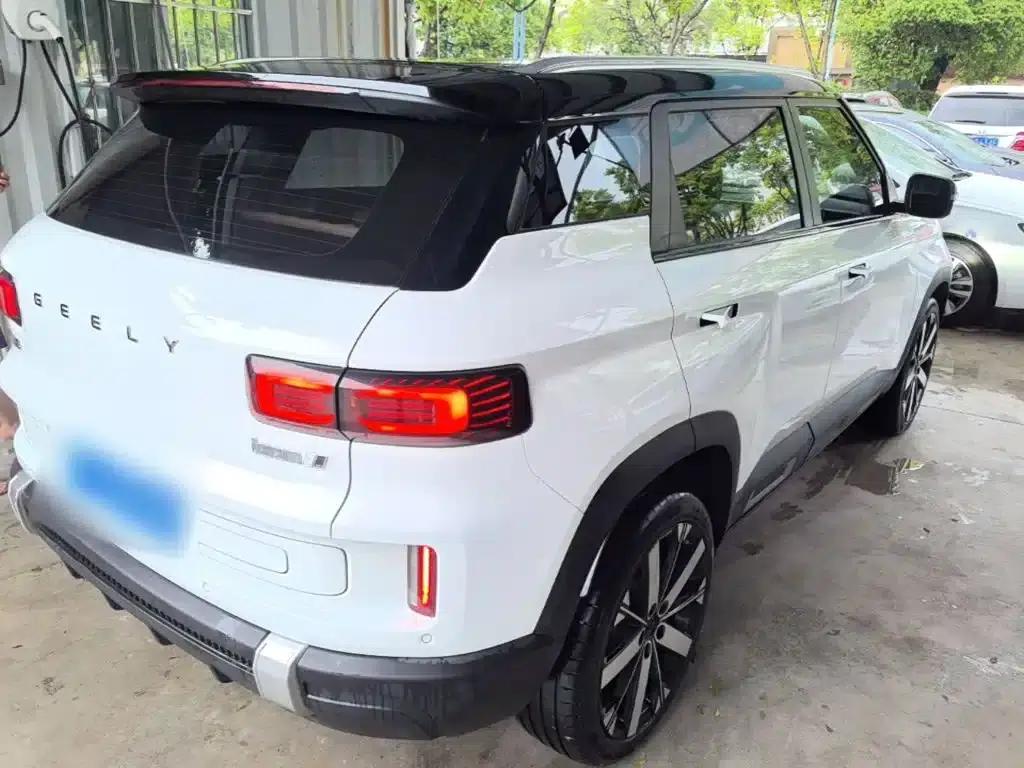 Geely ICON 2023 1.5TD Chocolate Edition — миниатюра 7