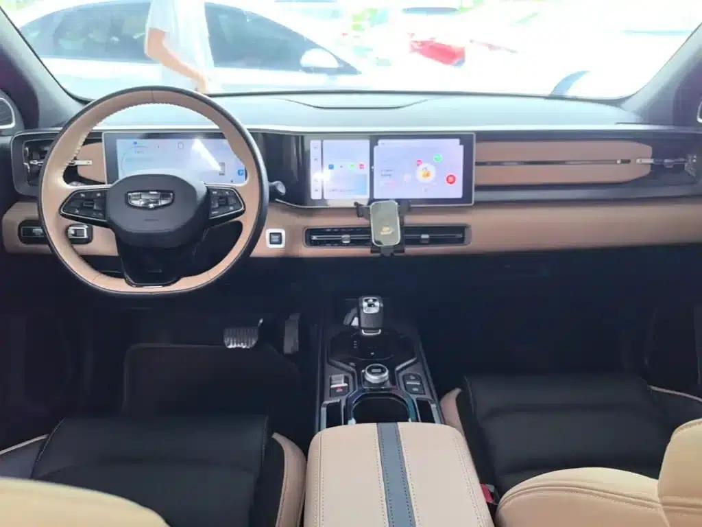 Geely ICON 2023 1.5TD Chocolate Edition — миниатюра 10