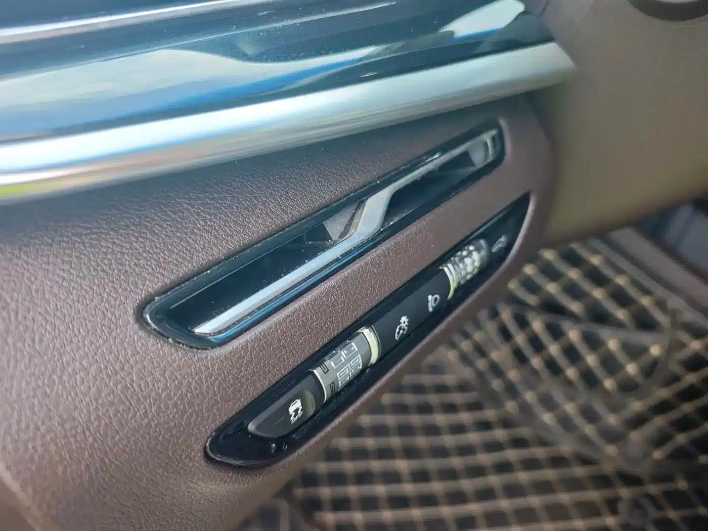 Geely Jiaji 2019 1.5TD MHEV DCT Premium Edition — миниатюра 10