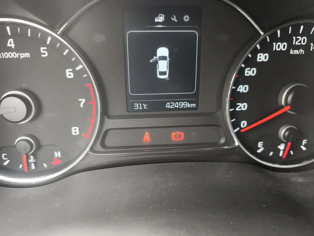 Kia K3 2016 1.6L Manual GL — миниатюра 12