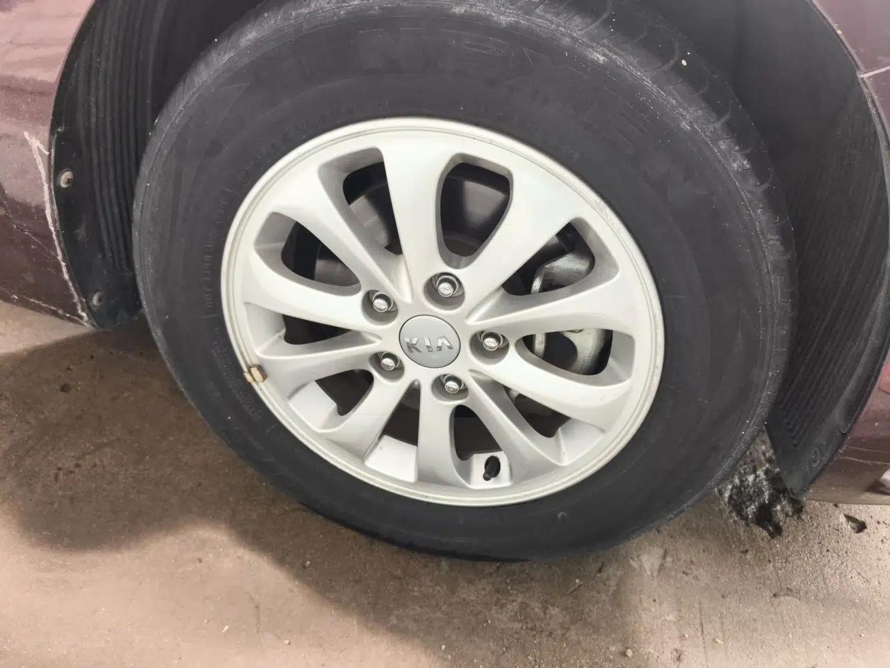 Kia K3 2016 1.6L Manual GL — миниатюра 8