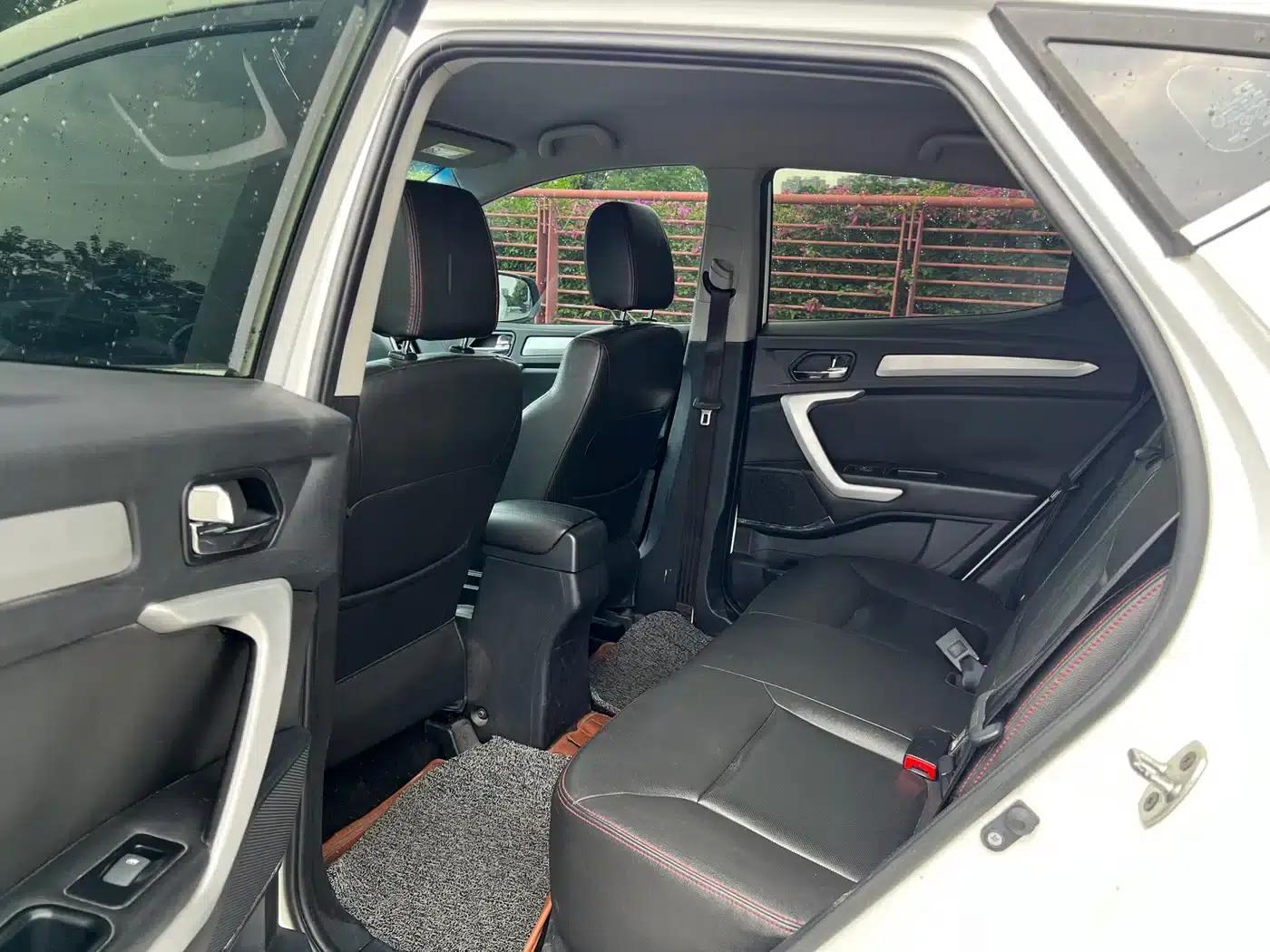Refine S3 2016 1.5L Manual Deluxe Smart Edition — миниатюра 11