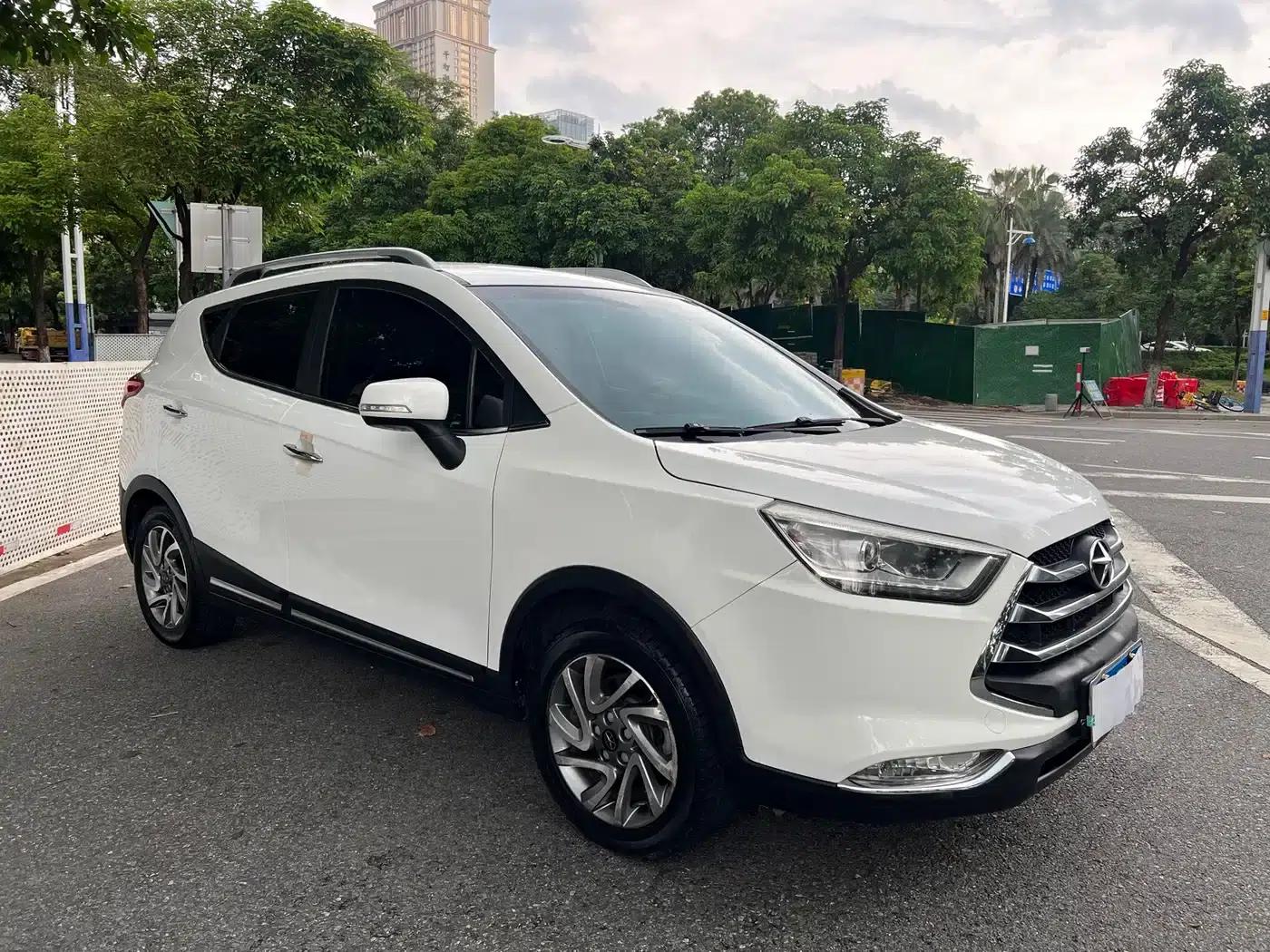 Refine S3 2016 1.5L Manual Deluxe Smart Edition — миниатюра 3