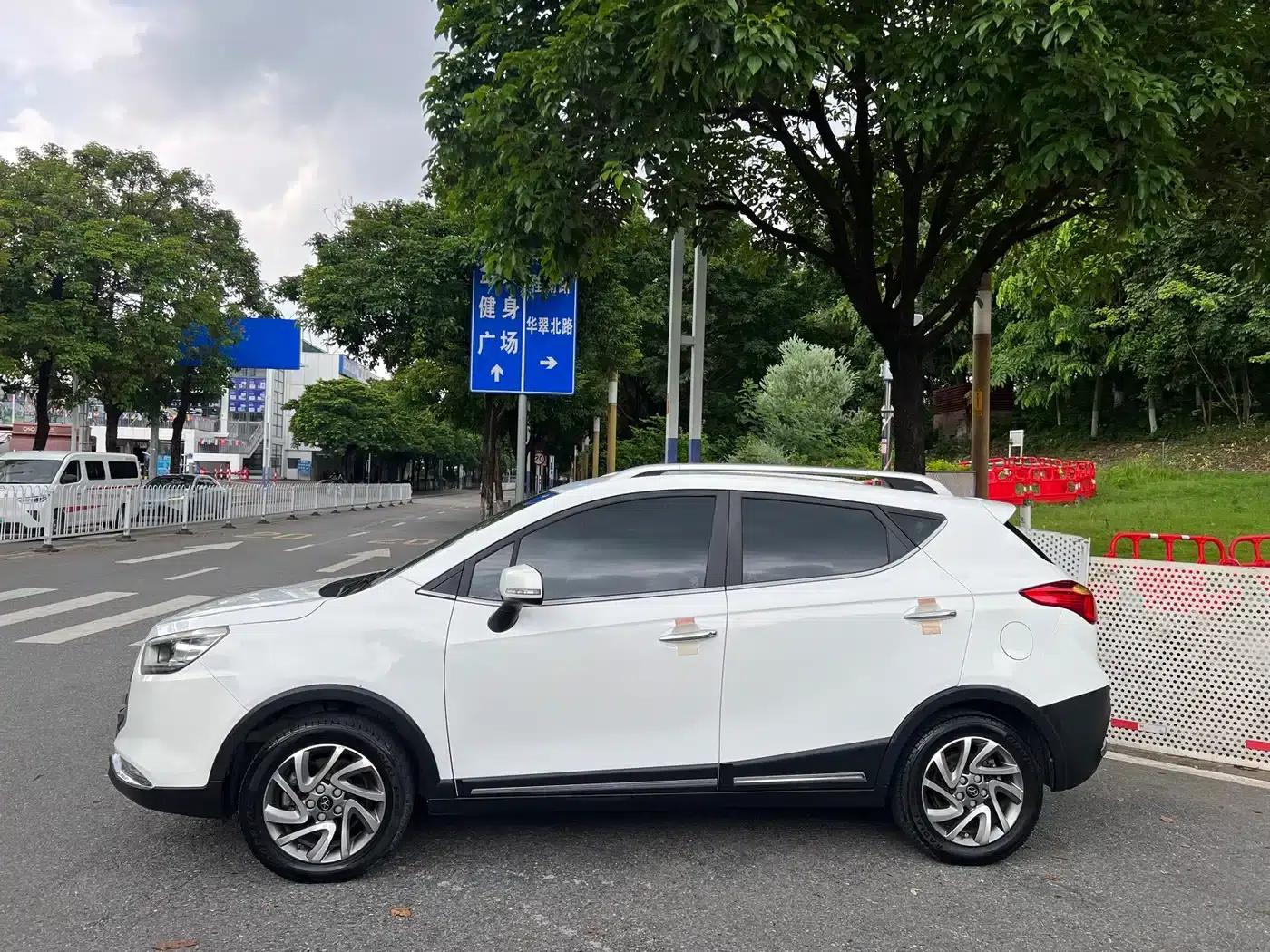 Refine S3 2016 1.5L Manual Deluxe Smart Edition — миниатюра 4