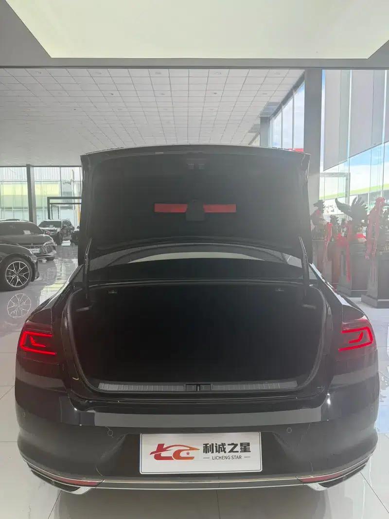 Volkswagen Magotan 2023 2 Millionth Unit Commemorative Edition 330TSI DSG Leading Model — миниатюра 18