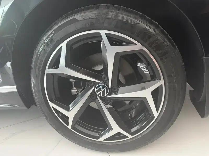 Volkswagen Magotan 2023 2 Millionth Unit Commemorative Edition 330TSI DSG Leading Model — миниатюра 7
