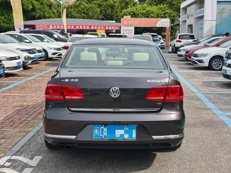 2013 Volkswagen Passat 1.8TSI Luxury — миниатюра 4