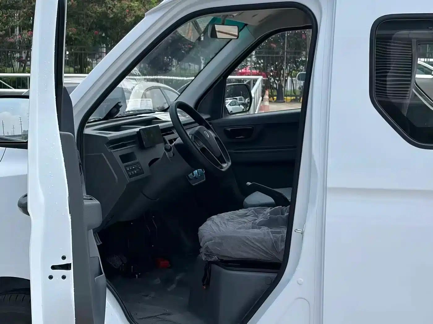 Geely E6 2026 Comfort Edition Standard Top 6 Seats — миниатюра 9