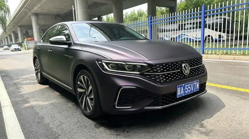 2022 Volkswagen Passat 330TSI Starry Sky Elite Edition — миниатюра 3