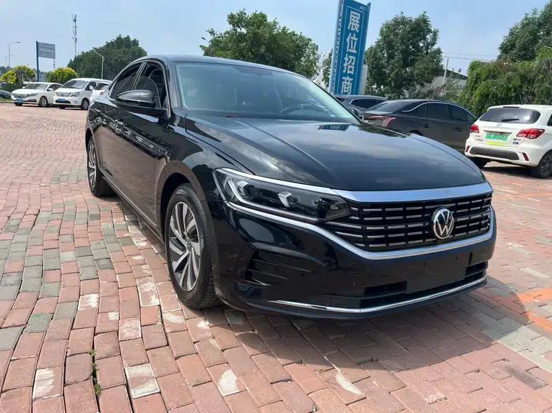 2022 Passat 280TSI Elite Edition — миниатюра 3