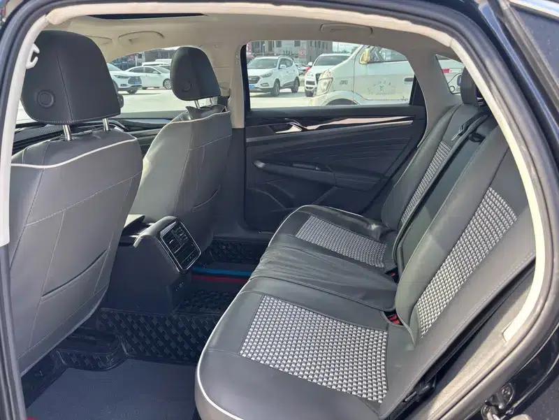 2022 Volkswagen Passat PHEV 430PHEV Hybrid Business Edition — миниатюра 18