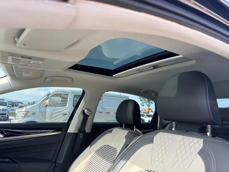 2022 Volkswagen Passat PHEV 430PHEV Hybrid Business Edition — миниатюра 19