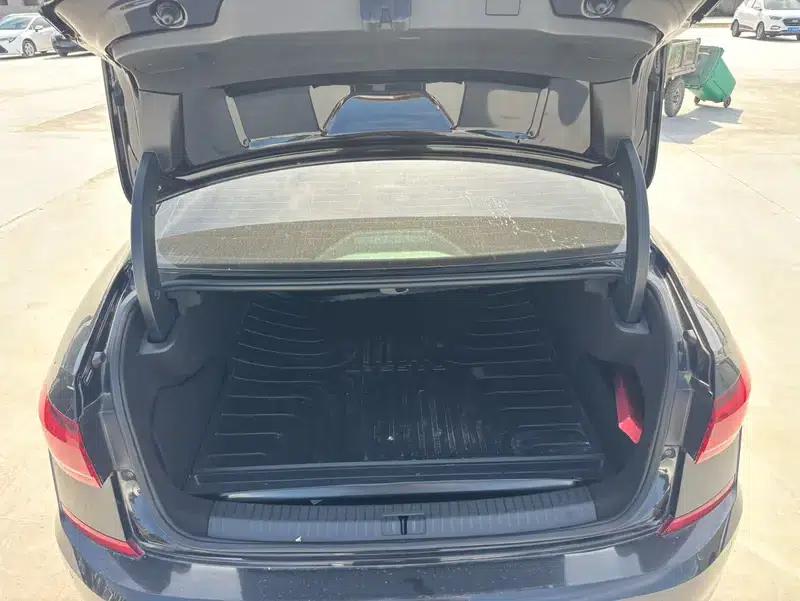 2022 Volkswagen Passat PHEV 430PHEV Hybrid Business Edition — миниатюра 22