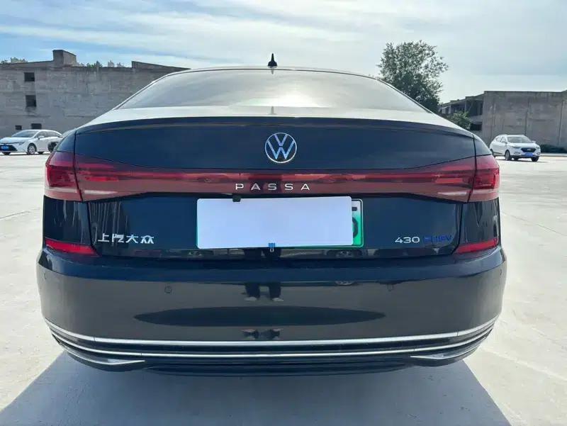 2022 Volkswagen Passat PHEV 430PHEV Hybrid Business Edition — миниатюра 5