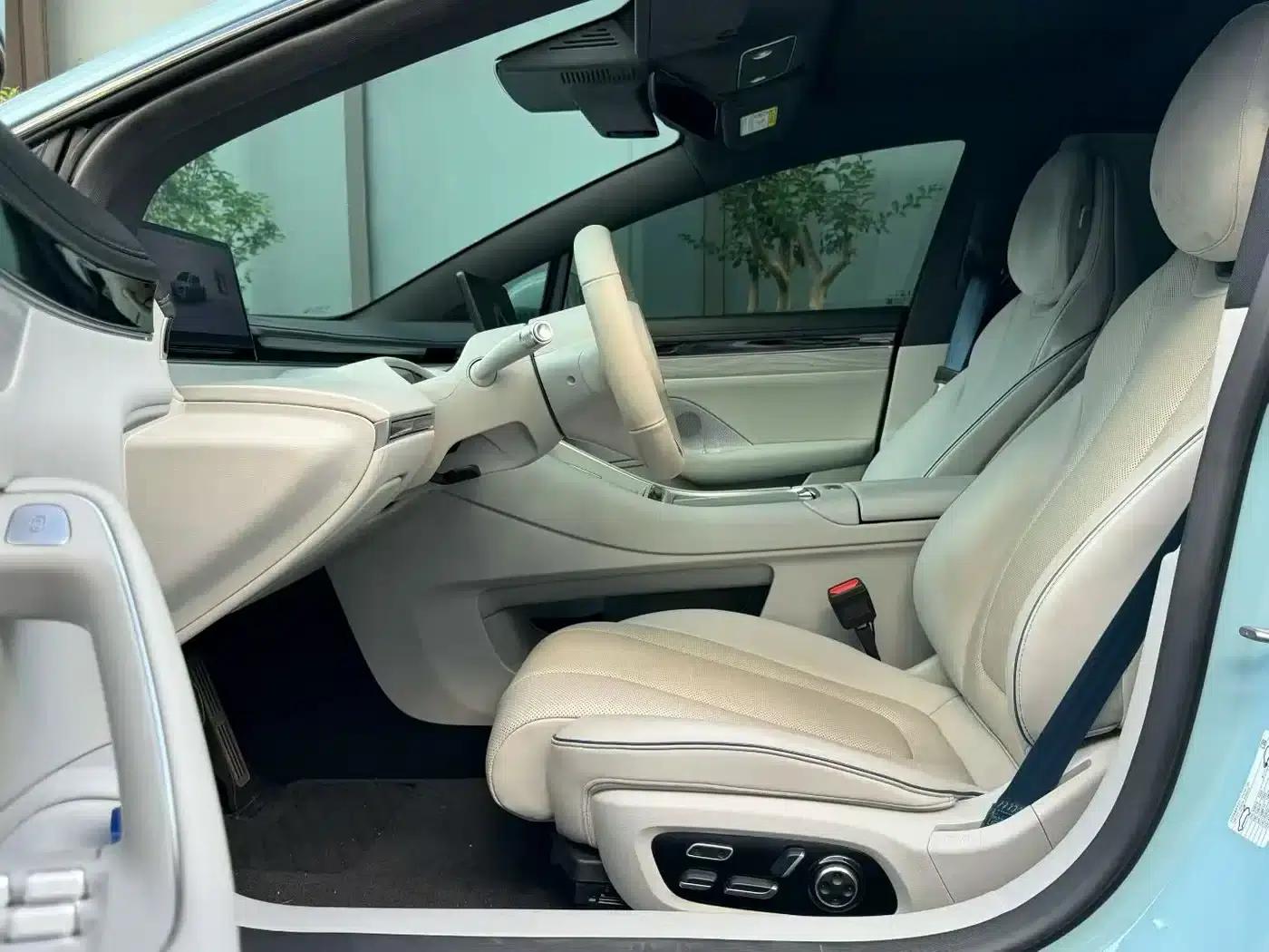 Zhijie S7 2024 Pro Rear-Wheel Drive Long-Range Edition — миниатюра 4