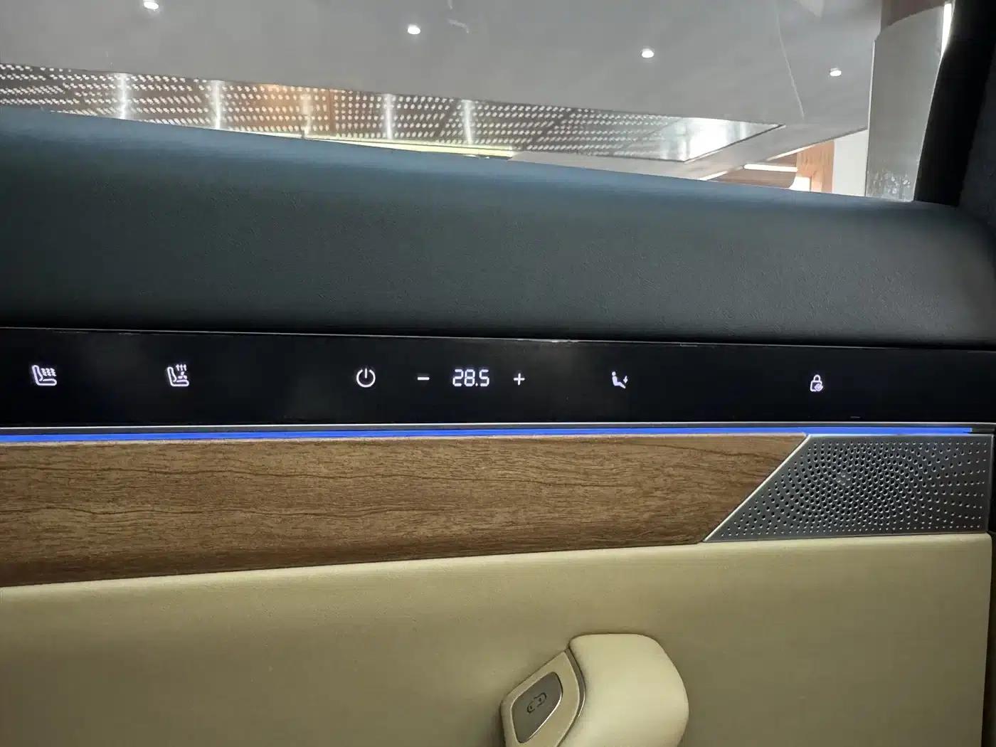 Zhijie R7 2024 Pure Electric 802km Max — миниатюра 19